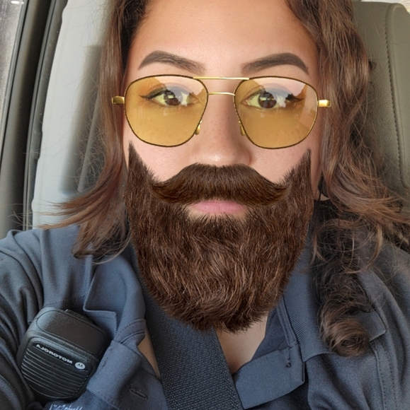 Meet your Posher, Erica! - Picture 5 of 5